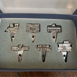 Lunt Silversmith Birthday
Express Train Birthday
Candleholders 6pcs